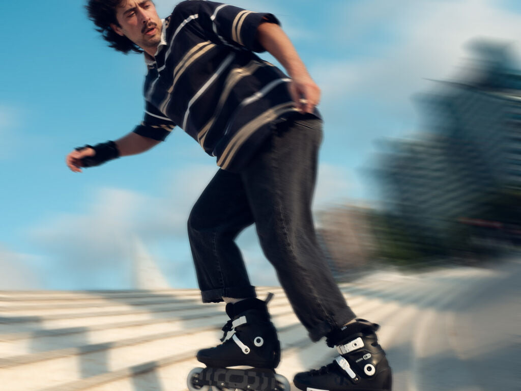Iqon CL 15 Black Skates - Inlinex