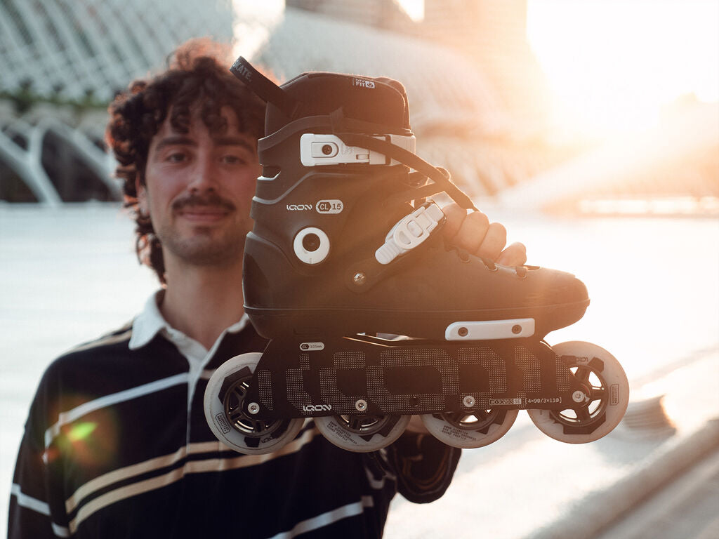 Iqon CL 15 Black Skates - Inlinex
