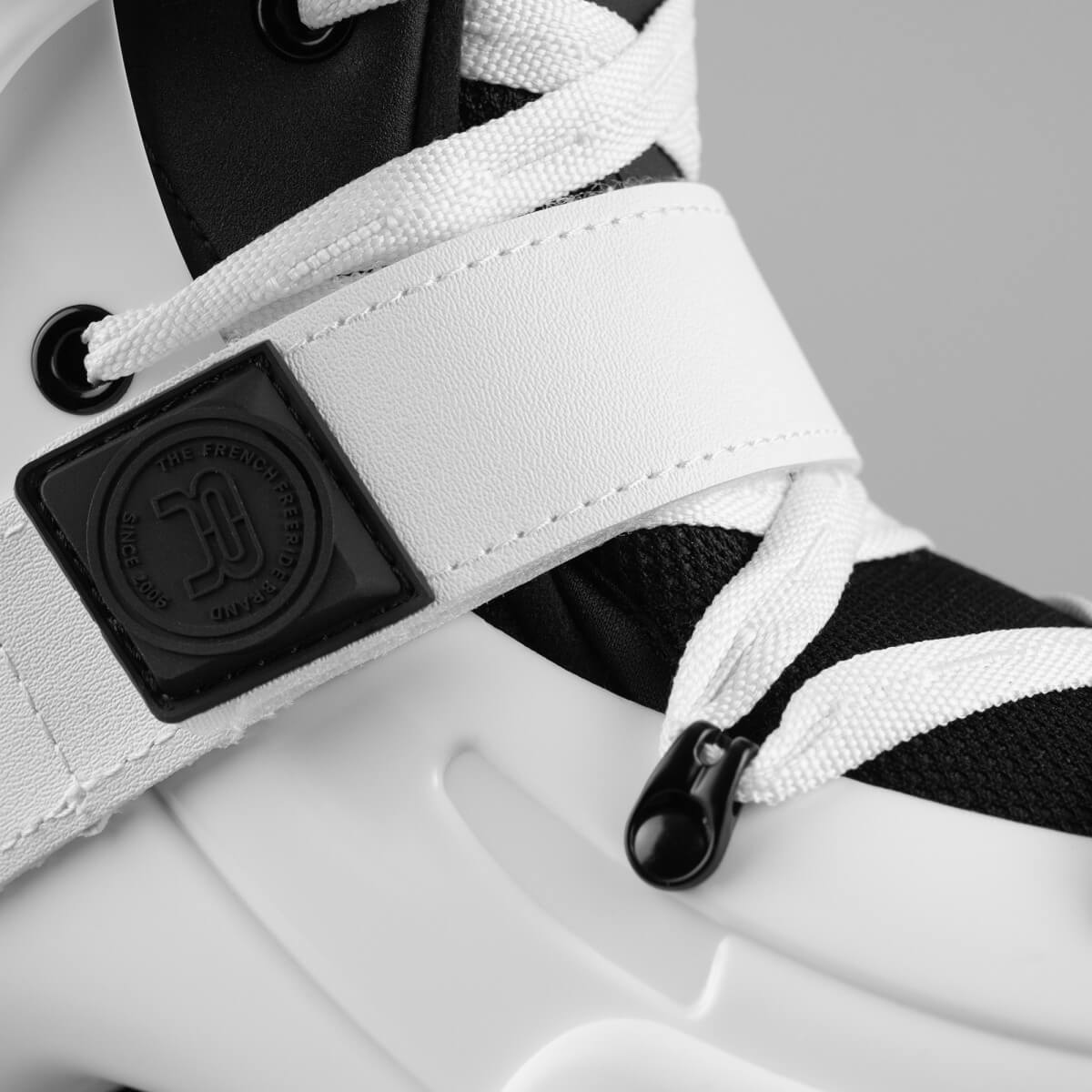 FRX 80 White Skates