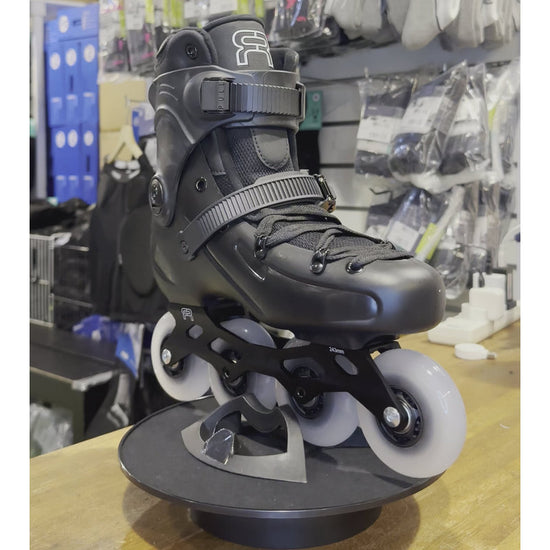 FR 2 80 Skates