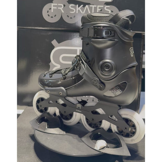 Patines negros FR 1 90