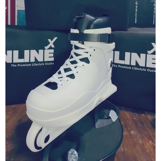 Them 901 White Aggressive Skates
