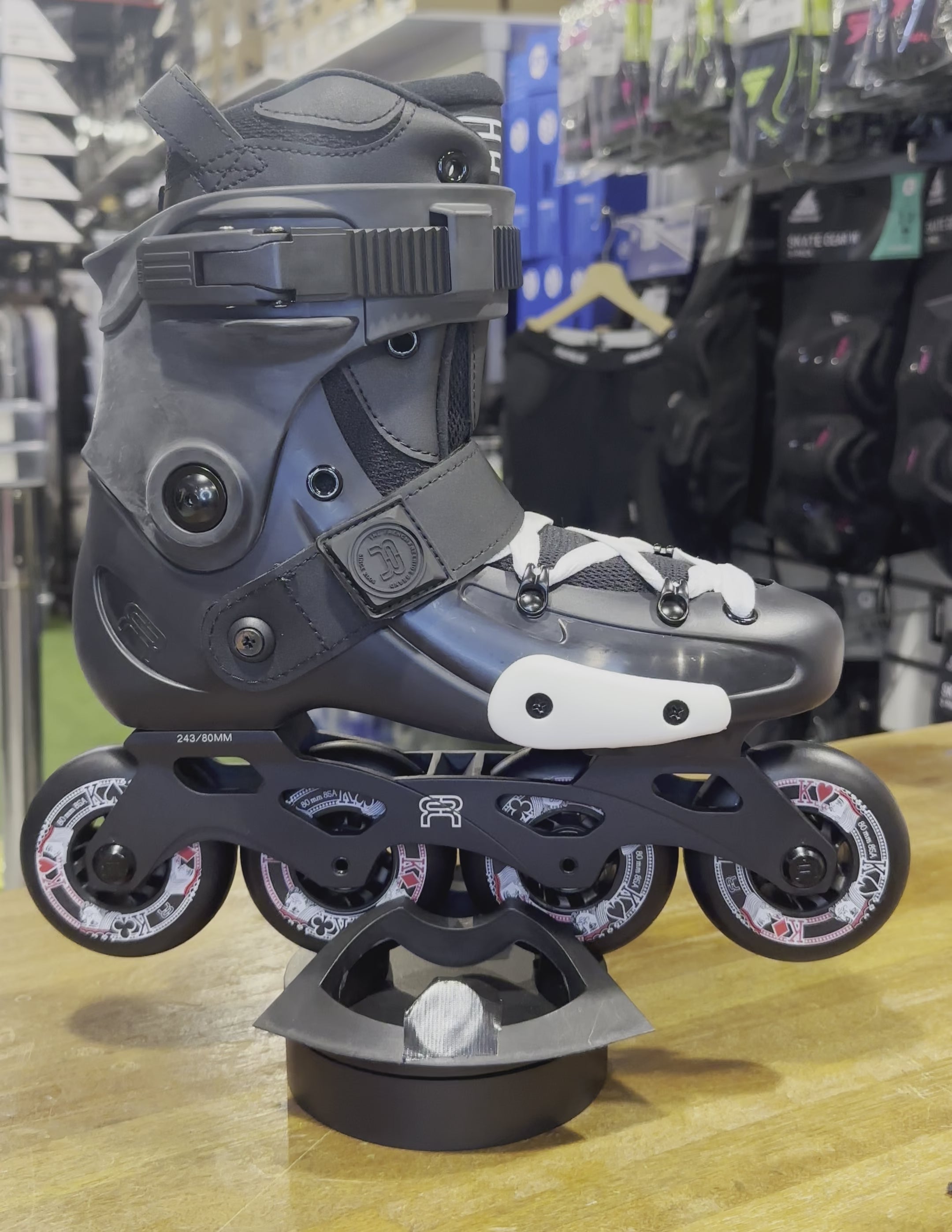 FRX 80 Black Skates – Inlinex