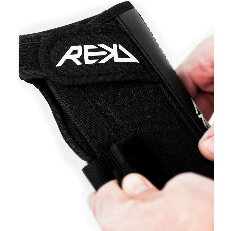 REKD Pro Wrist Guards black pro wrist guards black detail 1