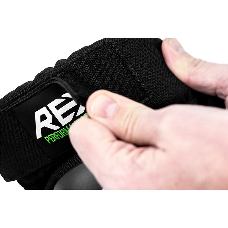 REKD Energy Ramp Knee Pads black energy ramp knee pads black detail 3